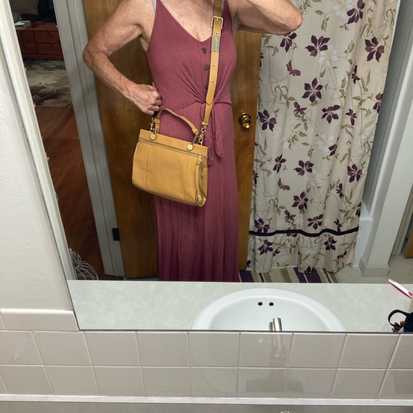 Mustard crossbody purse - Picture 4 of 5